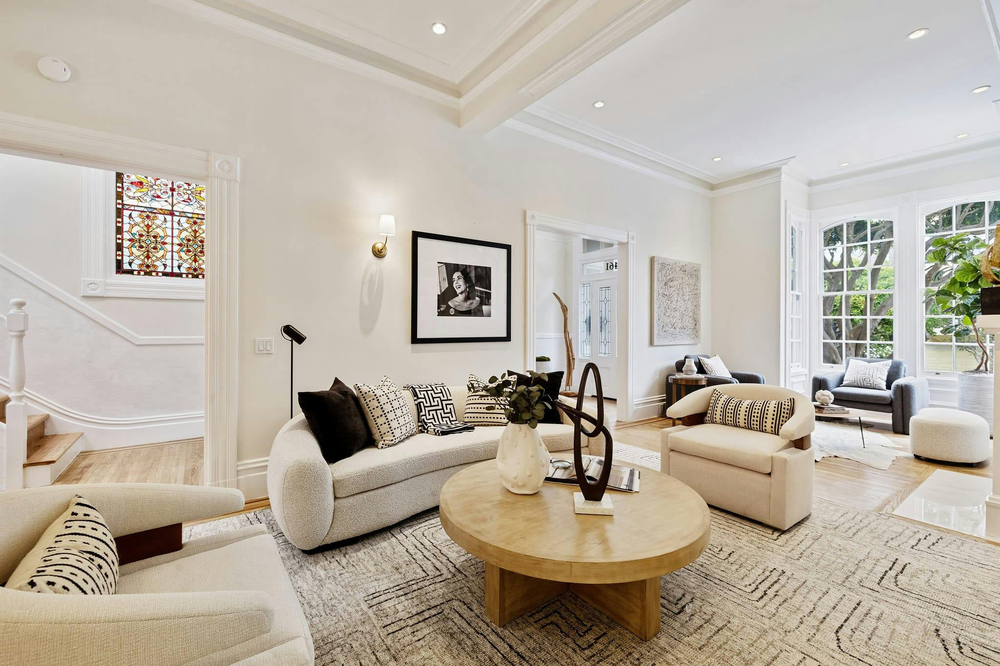Meridith-Baer-Home-Pacific-Heights-Victorian-Transitional-Living-Room